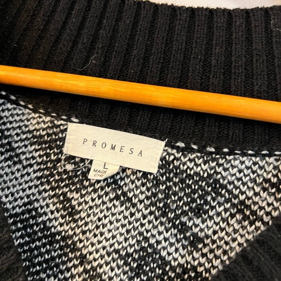 Promesa houndstooth sweater sz. L - Picture 2 of 3